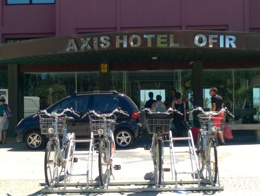 Axis hotel